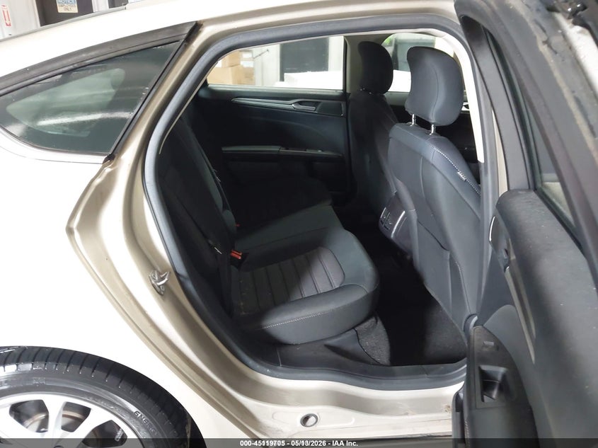2019 Ford Fusion VIN 3FA6P0LUXKR258670 IAAI salvage auction — HAIL, SF97 (Kansas), sold $13,300 on 2026-07-09 (photo 8)