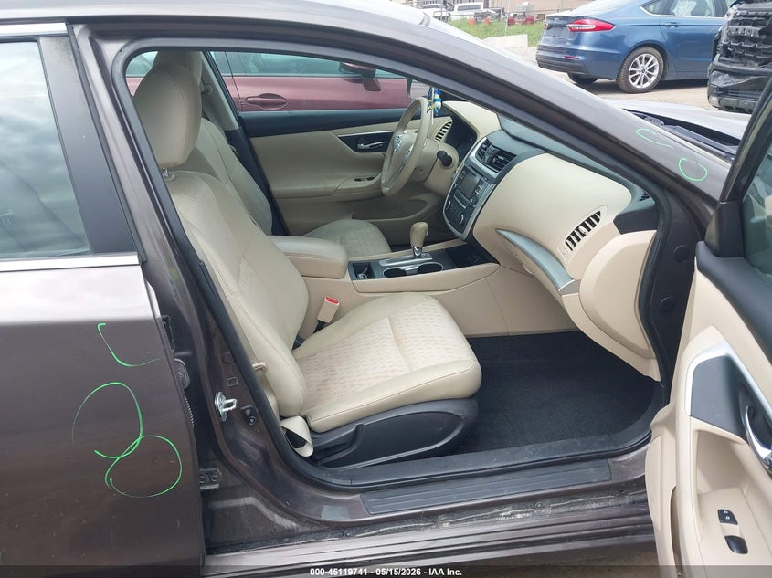 2016 Nissan Altima VIN 1N4AL3AP0GN338011 IAAI salvage auction — RIGHT FRONT, Clear (Michigan), sold $900 on 2026-08-01 (photo 5)