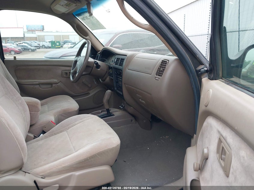 2004 Toyota Tacoma VIN 5TESN92N64Z311364 IAAI salvage auction — RIGHT SIDE, Salvage (Oklahoma), sold $2,450 on 2026-07-15 (photo 5)