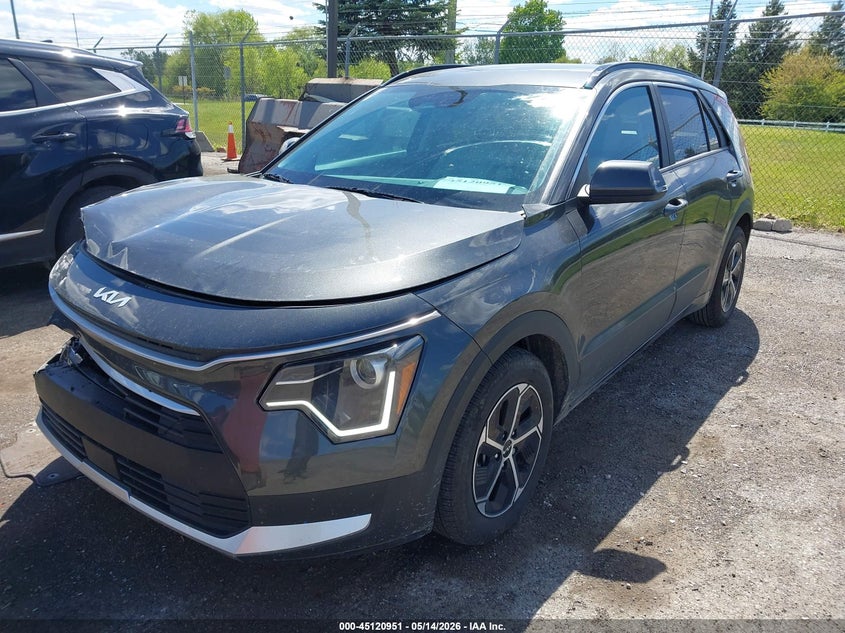 2025 Kia Niro VIN KNDCR3LE2S5257601 IAAI salvage auction — RIGHT FRONT, Salvage (Michigan), sold $8,250 on 2026-07-30 (photo 2)