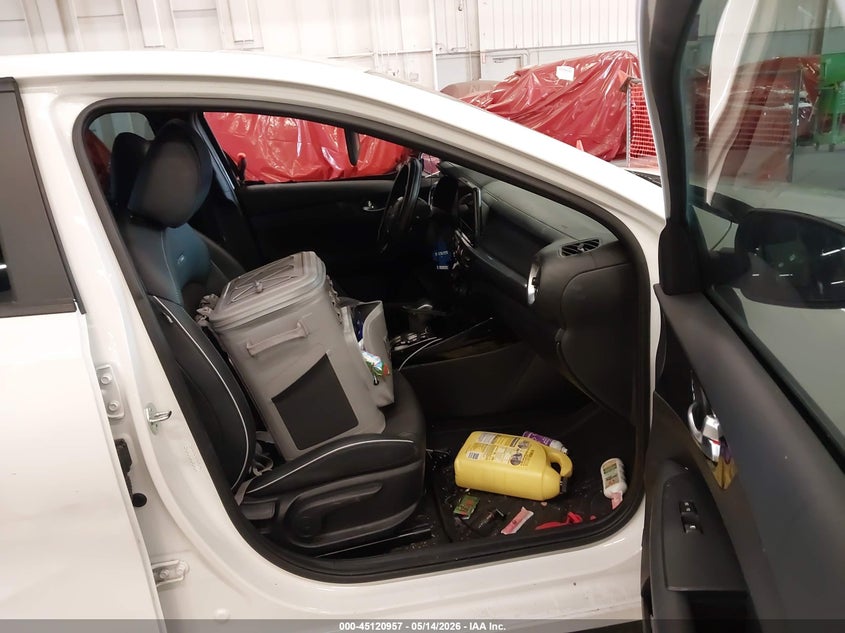2023 Kia Forte VIN 3KPF54ADXPE682519 IAAI salvage auction — BIO HAZARD, Salvage (Oregon), sold $7,600 on 2026-07-16 (photo 5)