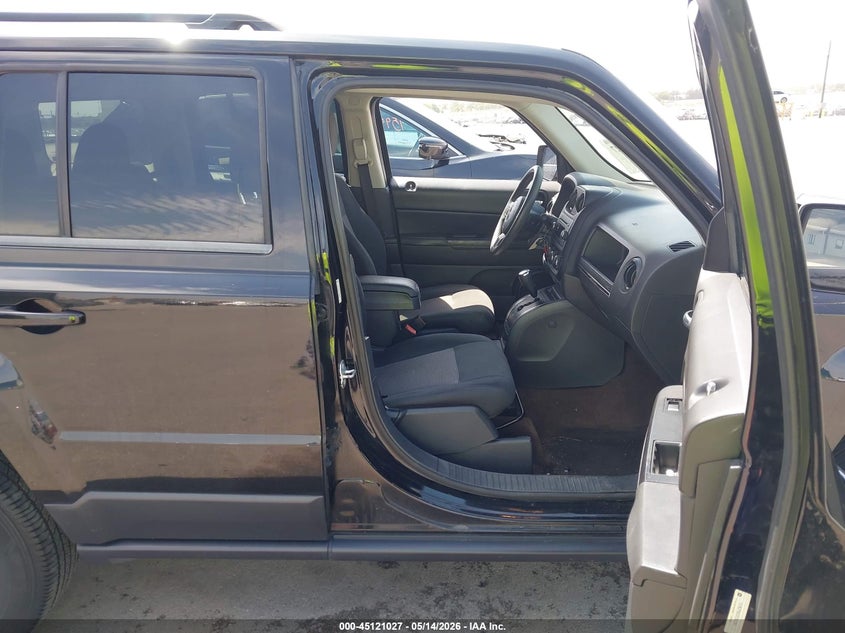 2014 Jeep Liberty (patriot) VIN 1C4NJPBA0ED864385 IAAI salvage auction — SIDE, Certificate Of Title (Nebraska), sold $850 on 2026-07-06 (photo 5)