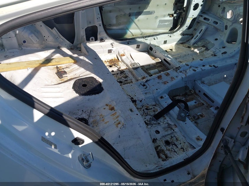 2013 Hyundai Veloster VIN KMHTC6AE4DU117933 IAAI salvage auction — NORMAL WEAR, Bill Of Sale (Georgia), sold $25 on 2026-07-15 (photo 8)