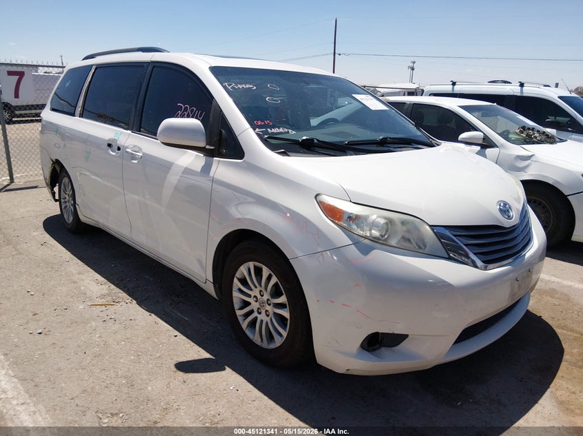2017 Toyota Sienna VIN 5TDYZ3DC5HS775286 IAAI salvage auction — RIGHT SIDE, Original (Texas), sold $5,450 on 2026-07-15 (photo 1)