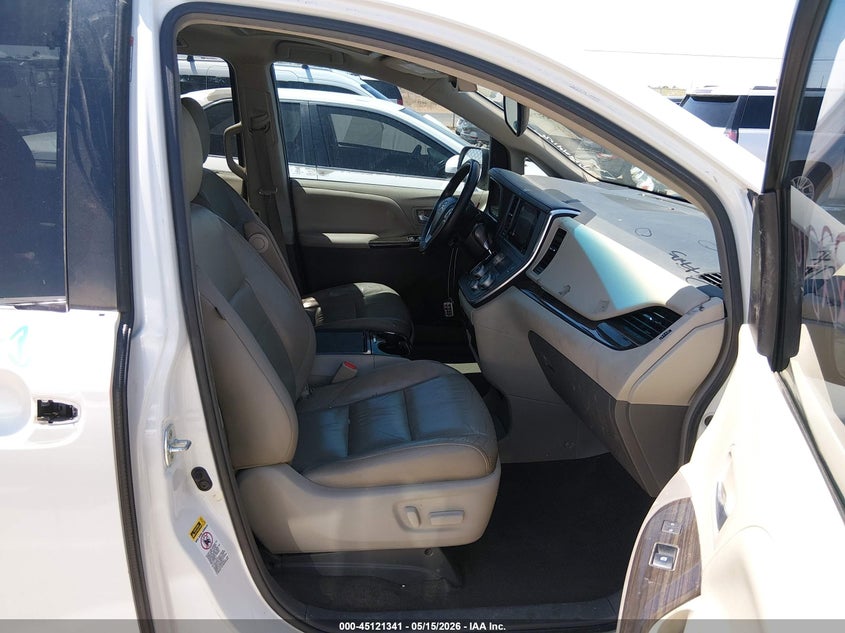 2017 Toyota Sienna VIN 5TDYZ3DC5HS775286 IAAI salvage auction — RIGHT SIDE, Original (Texas), sold $5,450 on 2026-07-15 (photo 5)