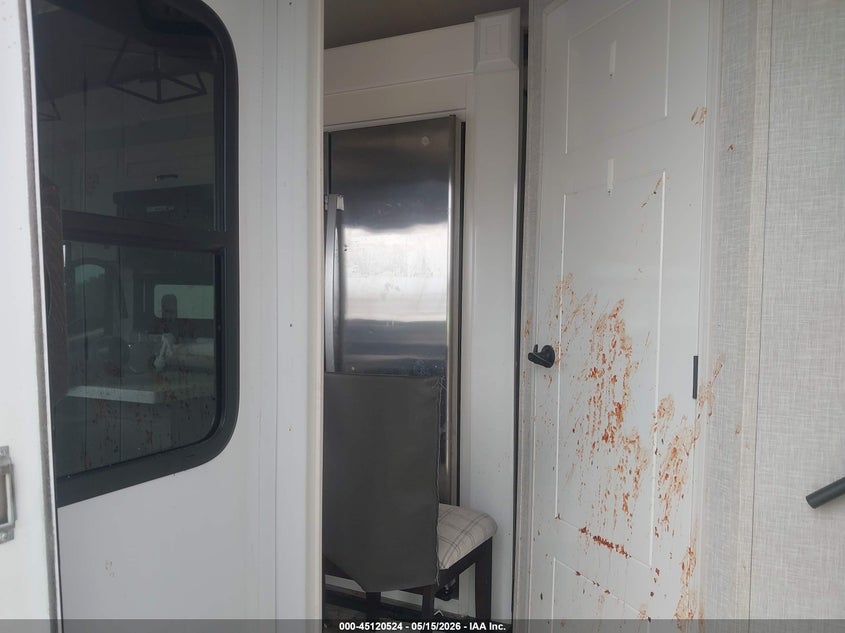 2024 Jayco Fifthe VIN 1UJCF0BV0R1RL0153 IAAI salvage auction — SIDE, Salvage (Texas), sold $19,950 on 2026-07-21 (photo 5)