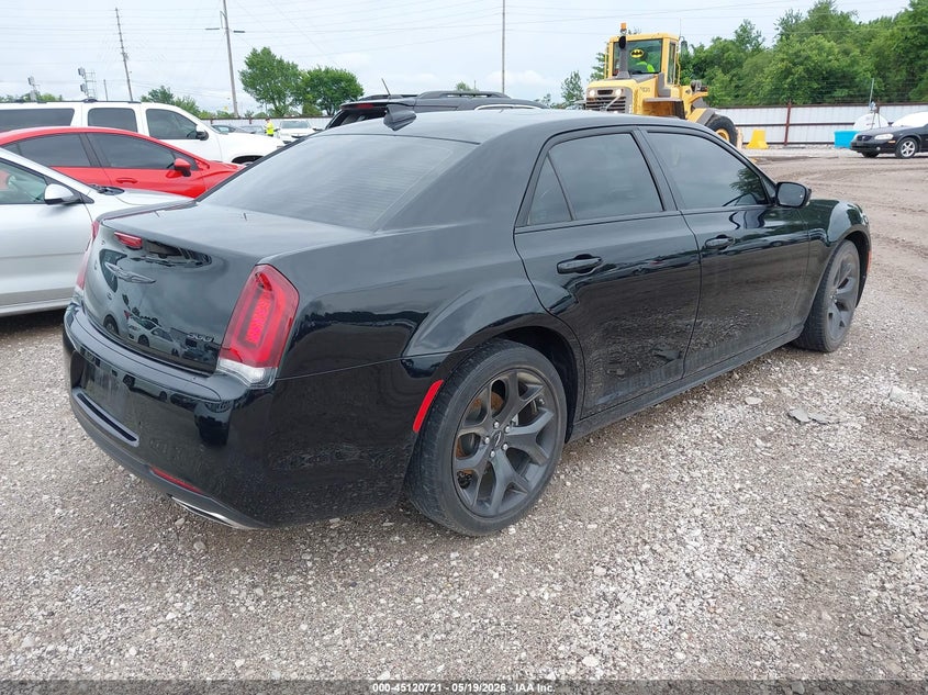 2023 Chrysler 300 VIN 2C3CCADG6PH510171 IAAI salvage auction — HAIL, Clear (Missouri), sold $11,400 on 2026-07-06 (photo 4)