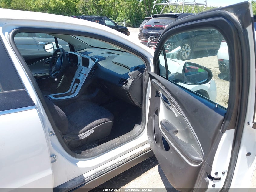 2013 Chevrolet Volt VIN 1G1RA6E46DU127488 IAAI salvage auction — FRONT & REAR, Clear (Indiana), sold $550 on 2026-07-10 (photo 5)