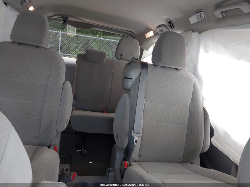 2018 Toyota Sienna VIN 5TDKZ3DC9JS939750 IAAI salvage auction — FRONT END, Salvage - Greater Than 75% (Maryland), sold $4,600 on 2026-07-08 (photo 8)
