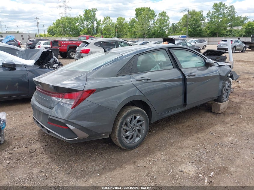 2024 Hyundai Elantra VIN KMHLM4DG5RU786850 IAAI salvage auction — RIGHT SIDE, Salvage (Ohio), sold $4,500 on 2026-07-09 (photo 4)