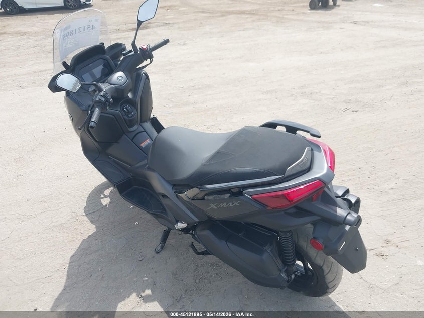 2025 Yamaha VIN MH3SH23YXSK001132 IAAI salvage auction — RIGHT SIDE, Salvage (California), sold $1,725 on 2026-07-15 (photo 3)
