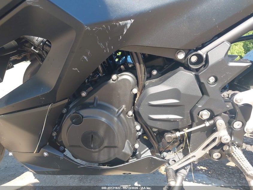 2026 Kawasaki Ninja VIN ML5EXGG17TDA82649 IAAI salvage auction — LEFT SIDE, Salvage (Mississippi), sold $2,550 on 2026-07-14 (photo 9)