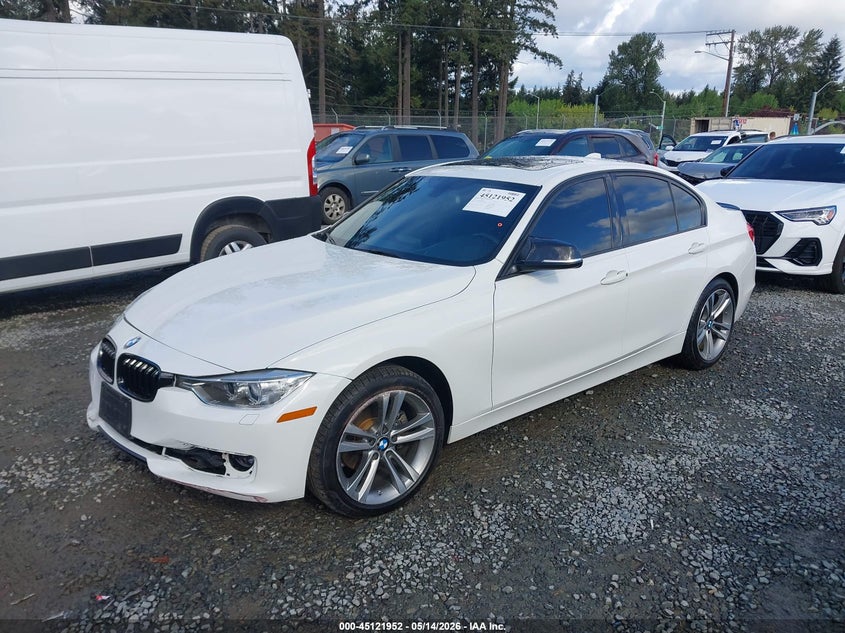 2013 BMW 3er VIN WBA3B3C5XDF531626 IAAI salvage auction — RIGHT FRONT, Bill Of Sale (Washington), sold $1,050 on 2026-08-05 (photo 2)