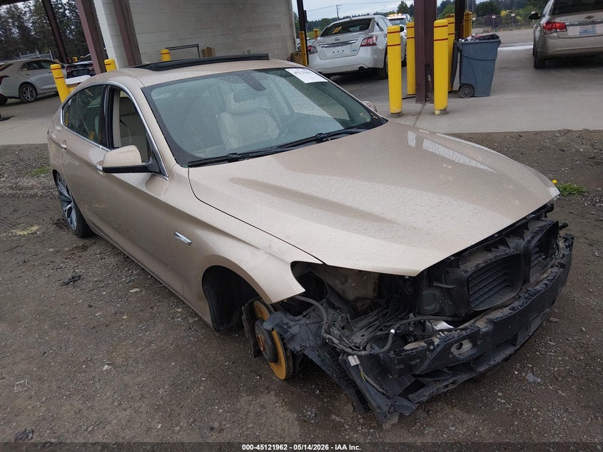 2013 BMW 5er VIN WBASP0C54DC987960 IAAI salvage auction — FRONT & REAR, Bill Of Sale (Washington), sold $375 on 2026-07-15 (photo 1)