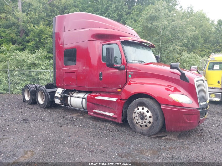 2019 International VIN 3HSDZAPR4KN485469 — IAAI salvage auction photo