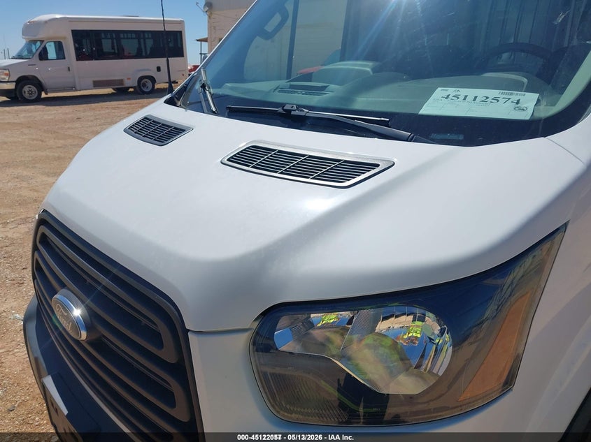 2018 Ford Transit-350 VIN 1FTBW2XM8JKB06505 IAAI salvage auction — NORMAL WEAR, Sf97 (Texas), sold $30,700 on 2026-07-07 (photo 6)