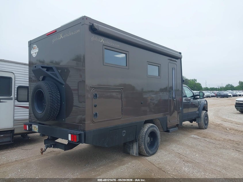 2017 Ford F-550 chassis VIN 1FD0X5HT6HEC11219 IAAI salvage auction — SIDE, Clear (Missouri), sold $60,500 on 2026-07-28 (photo 4)
