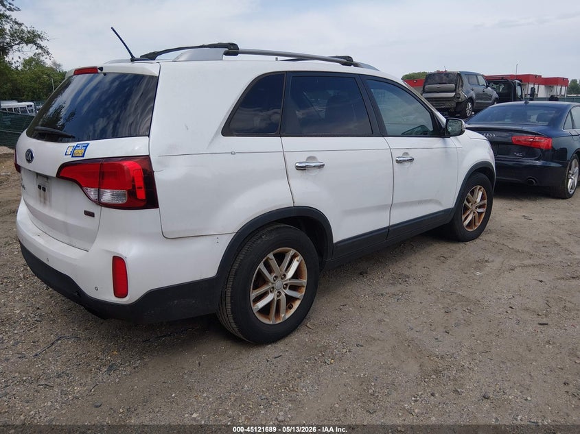 2014 Kia Sorento VIN 5XYKT4A69EG476758 IAAI salvage auction — NORMAL WEAR, Clear-Dealer Only (Texas), sold $1,450 on 2026-07-09 (photo 4)