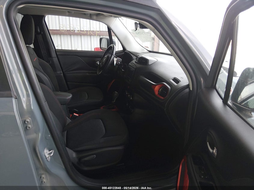 2016 Jeep Renegade VIN ZACCJBCT8GPD48211 IAAI salvage auction — FRONT END, Salvage (Missouri), sold $1,175 on 2026-07-30 (photo 5)