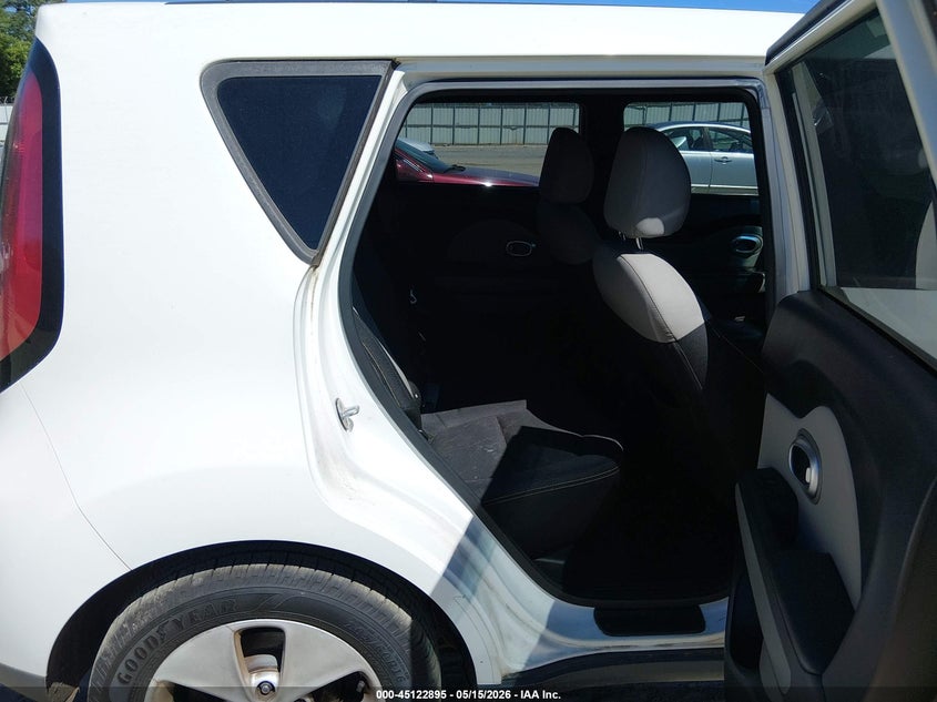 2016 Kia Soul VIN KNDJP3A5XG7367856 IAAI salvage auction — NORMAL WEAR, Clear (Montana), sold $975 on 2026-07-16 (photo 8)