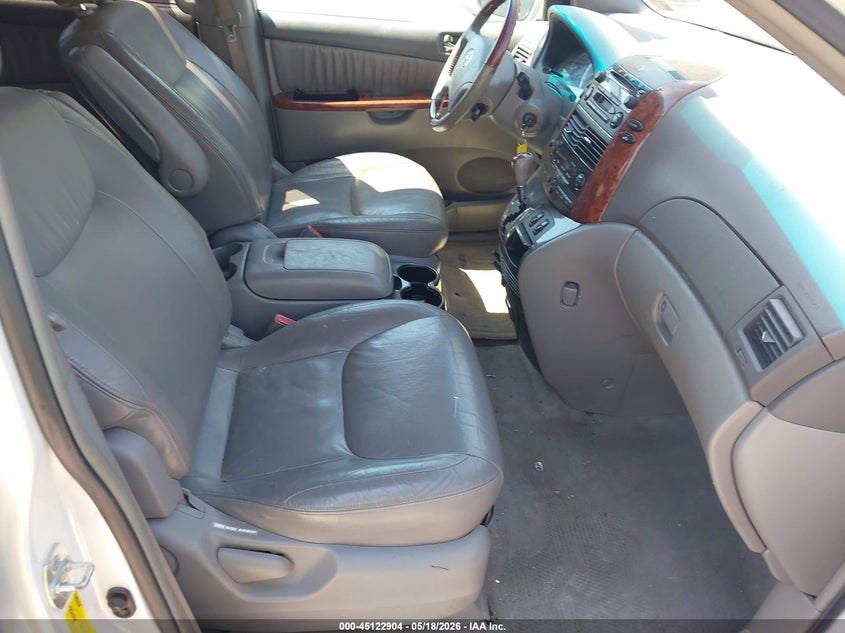 2004 Toyota Sienna VIN 5TDBA22C24S008693 IAAI salvage auction — NORMAL WEAR, Clear (Virginia), sold $775 on 2026-07-21 (photo 5)