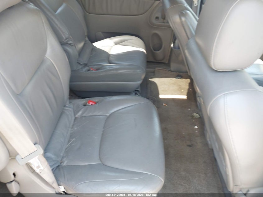 2004 Toyota Sienna VIN 5TDBA22C24S008693 IAAI salvage auction — NORMAL WEAR, Clear (Virginia), sold $775 on 2026-07-21 (photo 8)