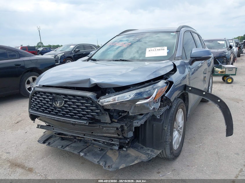 2022 Toyota Corolla cross VIN 7MUCAAAG9NV009544 IAAI salvage auction — FRONT END, Original (Texas), sold $5,200 on 2026-07-28 (photo 2)