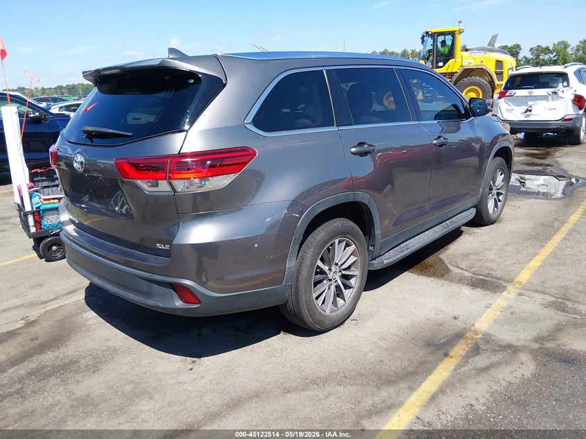 2019 Toyota Highlander VIN 5TDKZRFH5KS561245 IAAI salvage auction — LEFT SIDE, Salvage (South Carolina), sold $8,700 on 2026-07-29 (photo 4)