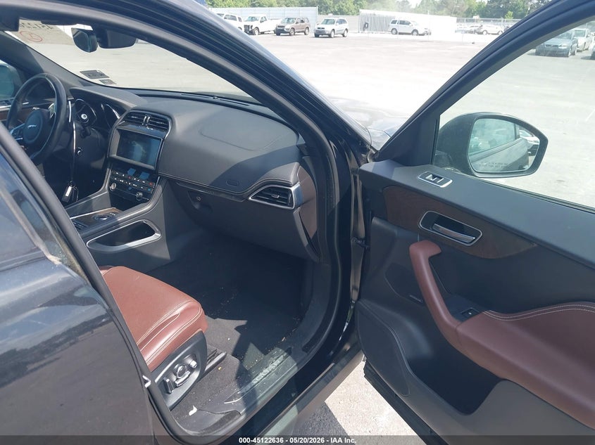 2019 Jaguar F-pace VIN SADCM2FV6KA609188 IAAI salvage auction — NORMAL WEAR, Clear (District Of Columbia), sold $5,050 on 2026-07-15 (photo 5)