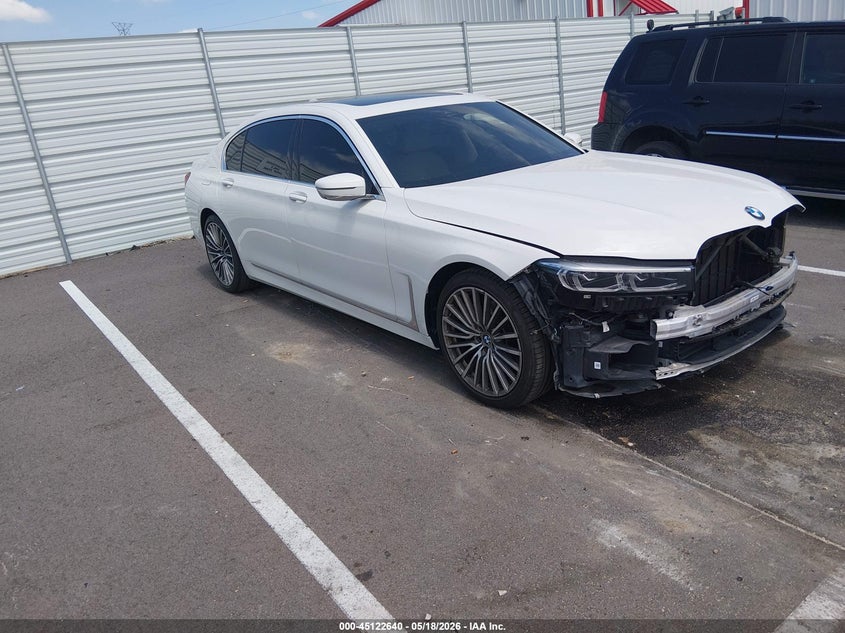 2021 BMW 7er VIN WBA7T2C01MCE58941 — IAAI salvage auction photo