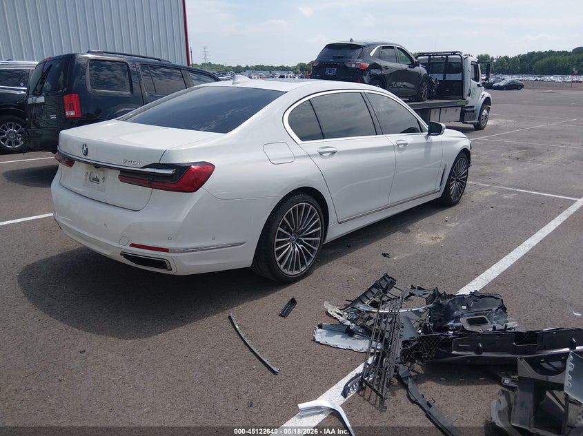 2021 BMW 7er VIN WBA7T2C01MCE58941 IAAI salvage auction — FRONT END, Salvage Title, sold $13,600 on 2026-08-21 (photo 4)