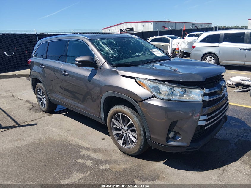 2019 Toyota Highlander VIN 5TDKZRFH4KS561933 IAAI salvage auction — FRONT END, Salvage (South Carolina), sold $12,575 on 2026-07-08 (photo 1)