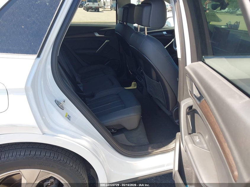 2023 Audi Q5 VIN WA1EAAFY7P2031874 IAAI salvage auction — RIGHT FRONT, Rebuildable (Florida), sold $17,500 on 2026-08-02 (photo 8)