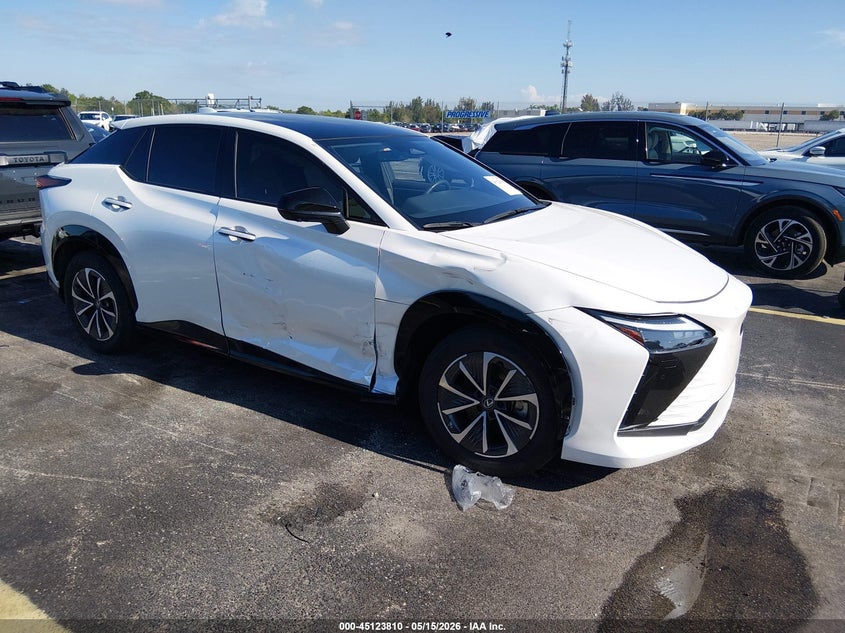 2024 Lexus Rz VIN JTJABABB7RA000472 IAAI salvage auction — SIDE, Rebuildable (Florida), sold $17,100 on 2026-07-16 (photo 1)