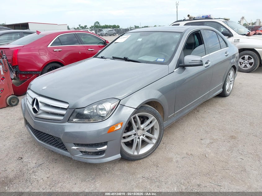 2013 Mercedes-benz C-klasse VIN WDDGF4HB0DR292007 IAAI salvage auction — HAIL, Original (Texas), sold $1,050 on 2026-07-21 (photo 2)