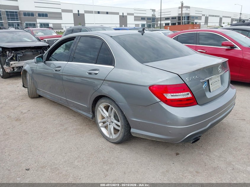 2013 Mercedes-benz C-klasse VIN WDDGF4HB0DR292007 IAAI salvage auction — HAIL, Original (Texas), sold $1,050 on 2026-07-21 (photo 3)