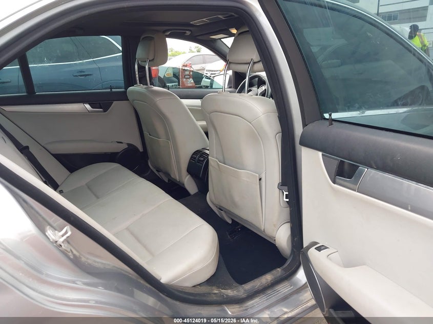 2013 Mercedes-benz C-klasse VIN WDDGF4HB0DR292007 IAAI salvage auction — HAIL, Original (Texas), sold $1,050 on 2026-07-21 (photo 8)