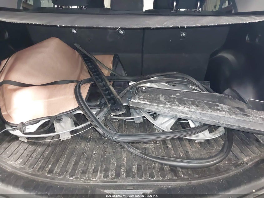 2018 Toyota Rav 4 VIN JTMBFREV4JJ231687 IAAI salvage auction — RIGHT SIDE, Salvage (Vermont), sold $6,500 on 2026-07-16 (photo 7)