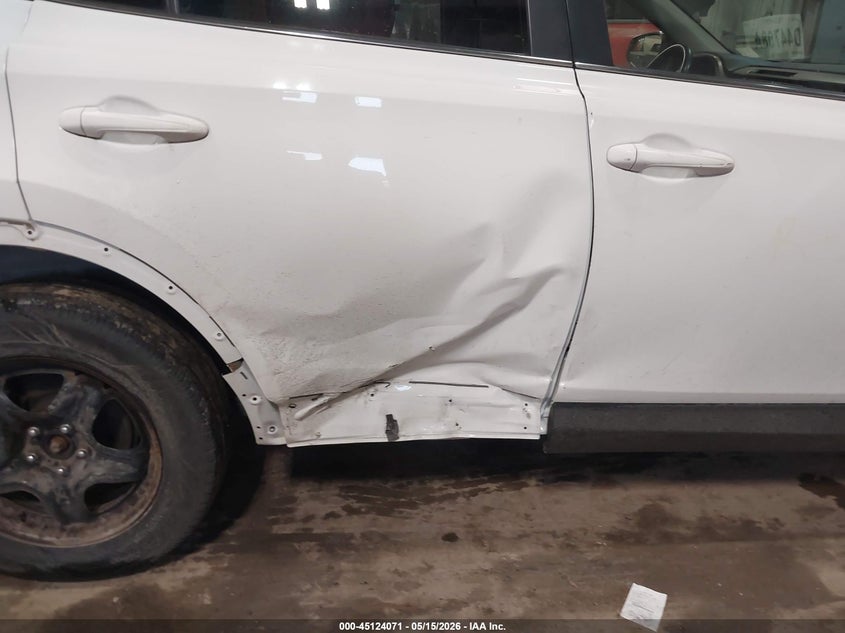 2018 Toyota Rav 4 VIN JTMBFREV4JJ231687 IAAI salvage auction — RIGHT SIDE, Salvage (Vermont), sold $6,500 on 2026-07-16 (photo 1)