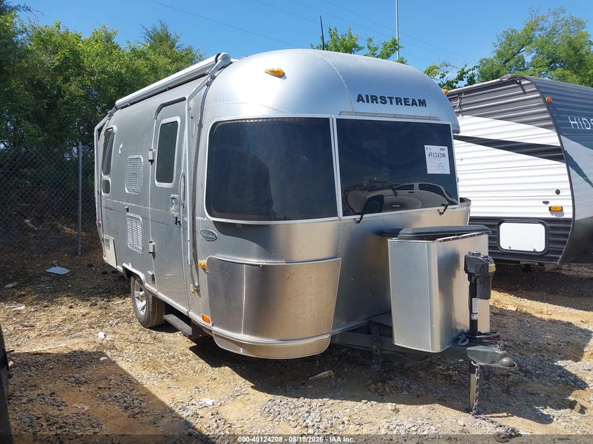 2007 Airstream Safari VIN 1STCPAA187J521575 IAAI salvage auction — Unknown, Clear (Tennessee), sold $900 on 2026-09-01 (photo 1)