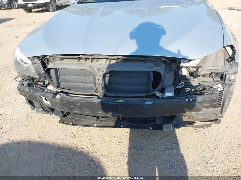 2013 BMW 5er VIN WBAXG5C55DDY35263 IAAI salvage auction — FRONT END, Salvage (Texas), sold $1,200 on 2026-07-16 (photo 6)