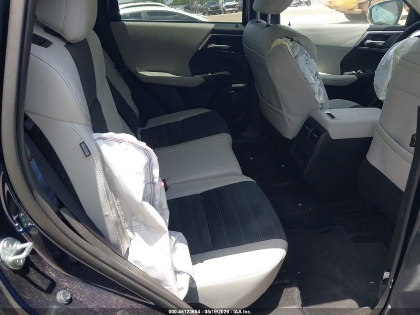 2025 Mitsubishi Outlander VIN JA4J3VA82SZ057290 IAAI salvage auction — ALL OVER, Certificate Of Destruction (Florida), sold $50 on 2026-07-29 (photo 8)