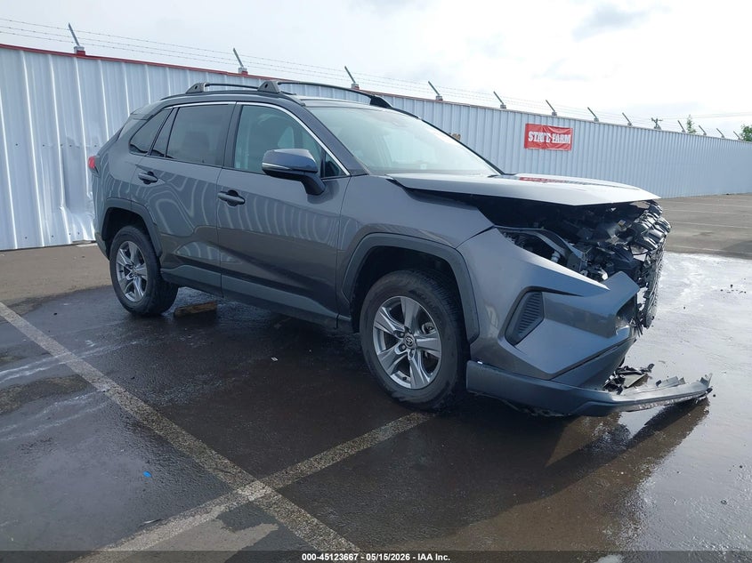 2022 Toyota Rav 4 VIN 2T3P1RFV6NC256912 IAAI salvage auction — FRONT END, Salvage (Oregon), sold $4,350 on 2026-07-16 (photo 1)
