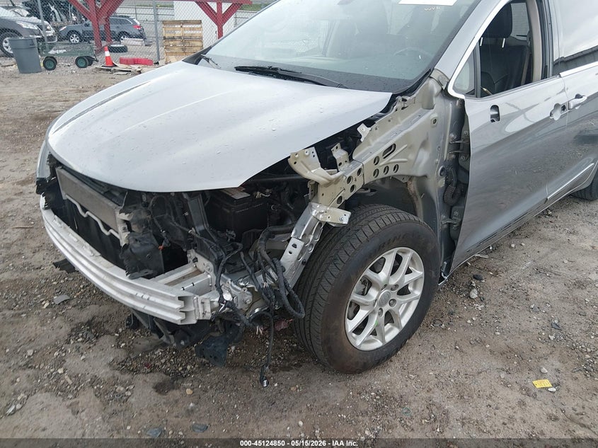 2020 Chrysler Pacifica VIN 2C4RC1BG5LR279793 IAAI salvage auction — FRONT END, Salvage (Arkansas), sold $1,550 on 2026-07-09 (photo 6)