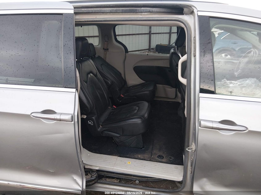 2020 Chrysler Pacifica VIN 2C4RC1BG5LR279793 IAAI salvage auction — FRONT END, Salvage (Arkansas), sold $1,550 on 2026-07-09 (photo 8)