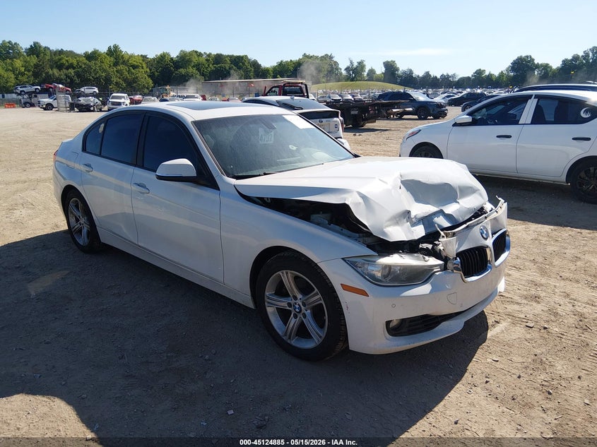2014 BMW 3er VIN WBA3A5C51EJ464976 IAAI salvage auction — FRONT END, Clear (Tennessee), sold $25 on 2026-07-29 (photo 1)
