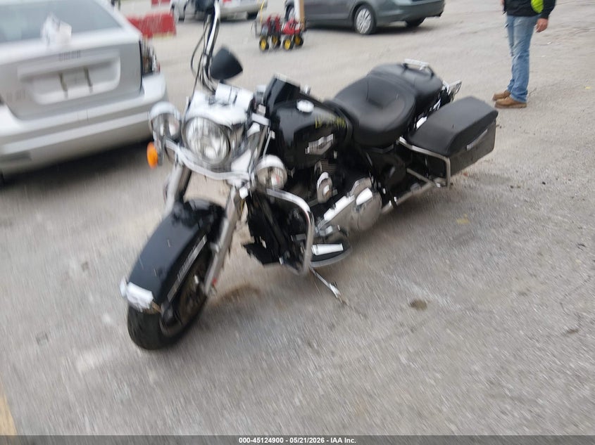 2019 Harley-davidson Road king VIN 1HD1FBC15KB672077 IAAI salvage auction — REAR END, Salvage (Missouri), sold $3,800 on 2026-07-07 (photo 2)