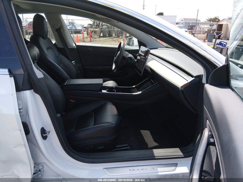 2019 Tesla Model 3 VIN 5YJ3E1EB5KF510976 IAAI salvage auction — RIGHT SIDE, Salvage (California), sold $5,050 on 2026-07-20 (photo 5)