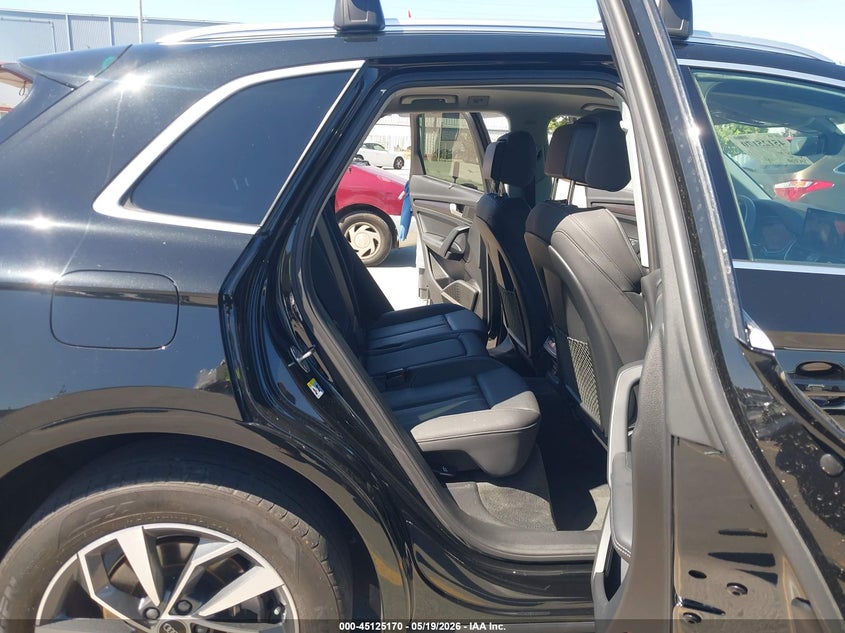 2023 Audi Q5 VIN WA1EAAFY7P2105147 IAAI salvage auction — SIDE, Salvage (California), sold $17,300 on 2026-07-20 (photo 8)