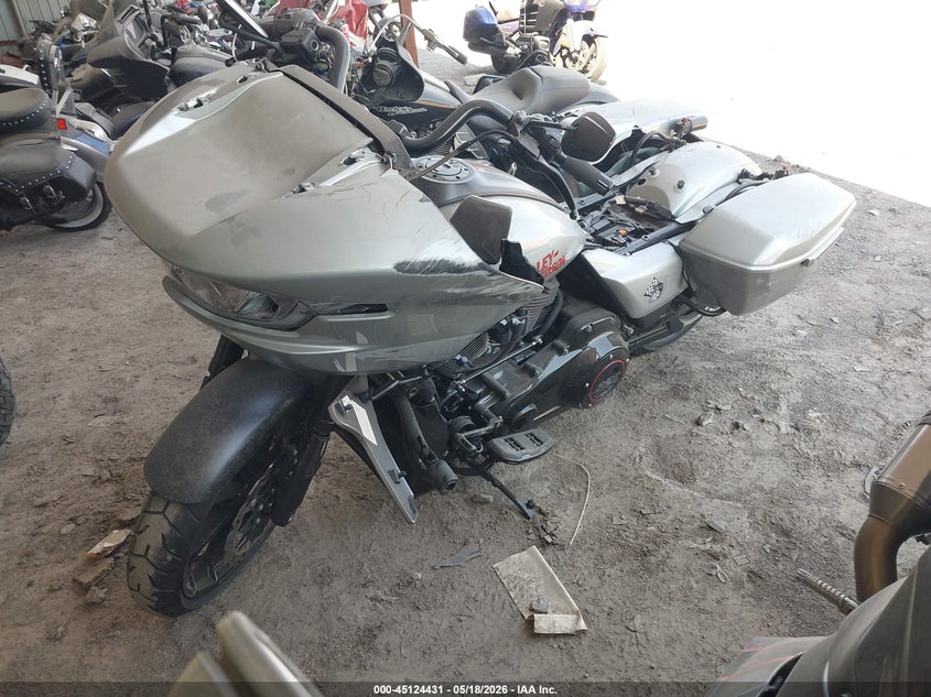 2025 Harley-davidson Road glide VIN 1HD1TL810SB958880 IAAI salvage auction — FRONT & REAR, Salvage (Tennessee), sold $20,050 on 2026-07-14 (photo 2)